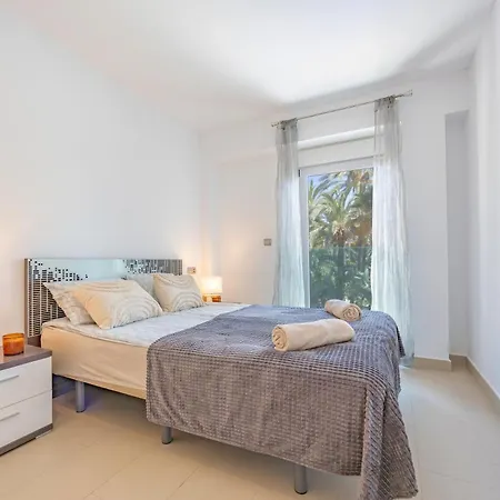 Playa De Poniente 公寓